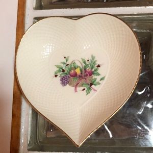 Mikasa Japan heart shaped candy/relish dish. Beautiful painted basket inside.